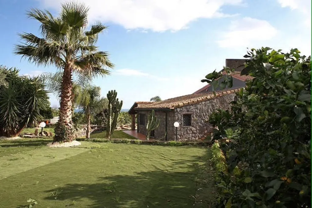 Il Rustico Apartment Pozzillo Italy